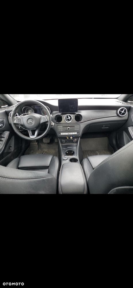 Mercedes-Benz CLA 250 4-Matic AMG Line - 14