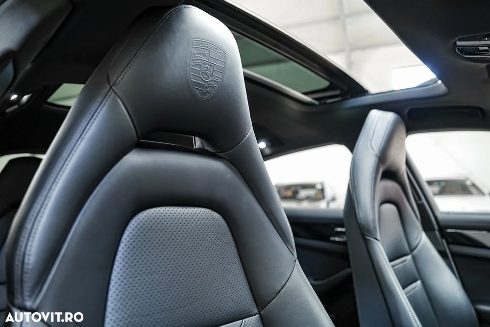 Porsche Panamera 4 E-Hybrid Platinum Edition - 34