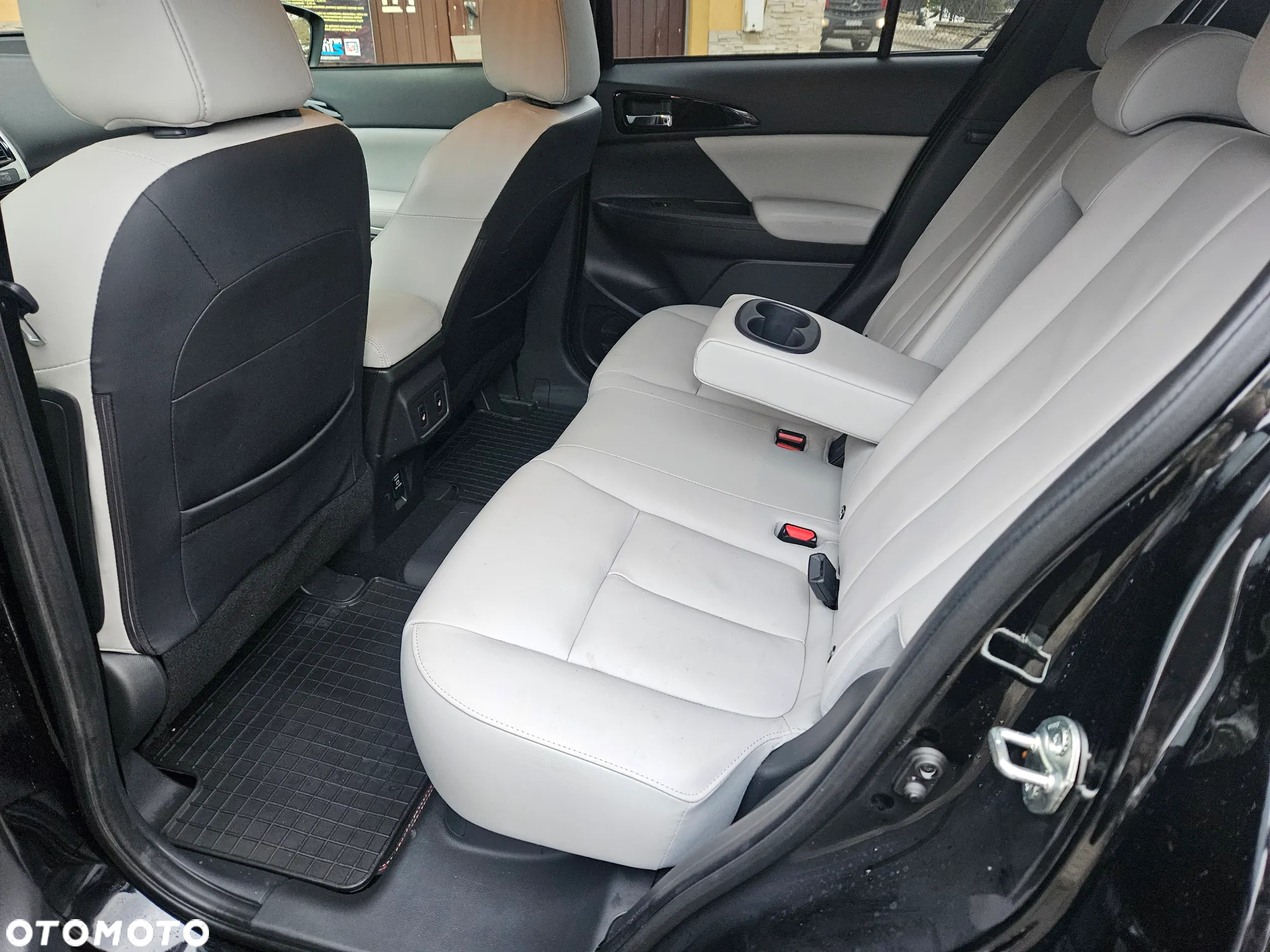 Mitsubishi Eclipse Cross 1.5 T GPF Intense Pro CVT 4WD - 14