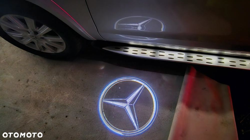 Mercedes-Benz GLS - 30