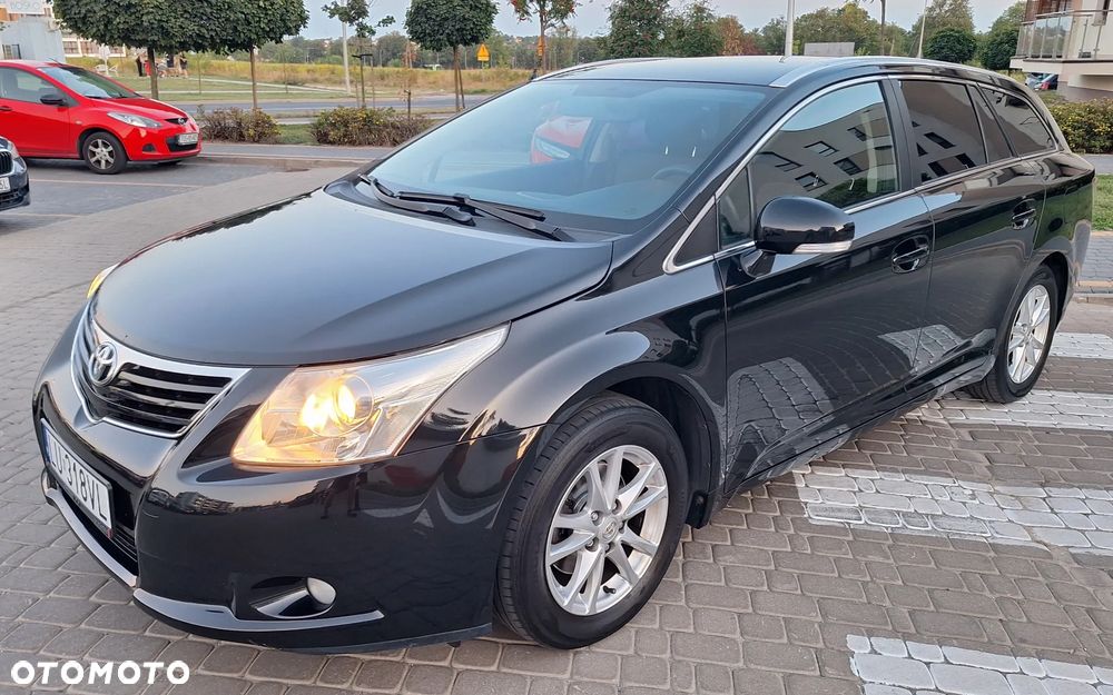 Toyota Avensis - 1