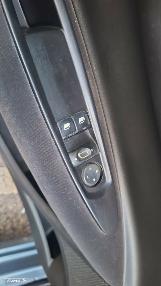 Citroën C4 1.6 HDi SX - 18
