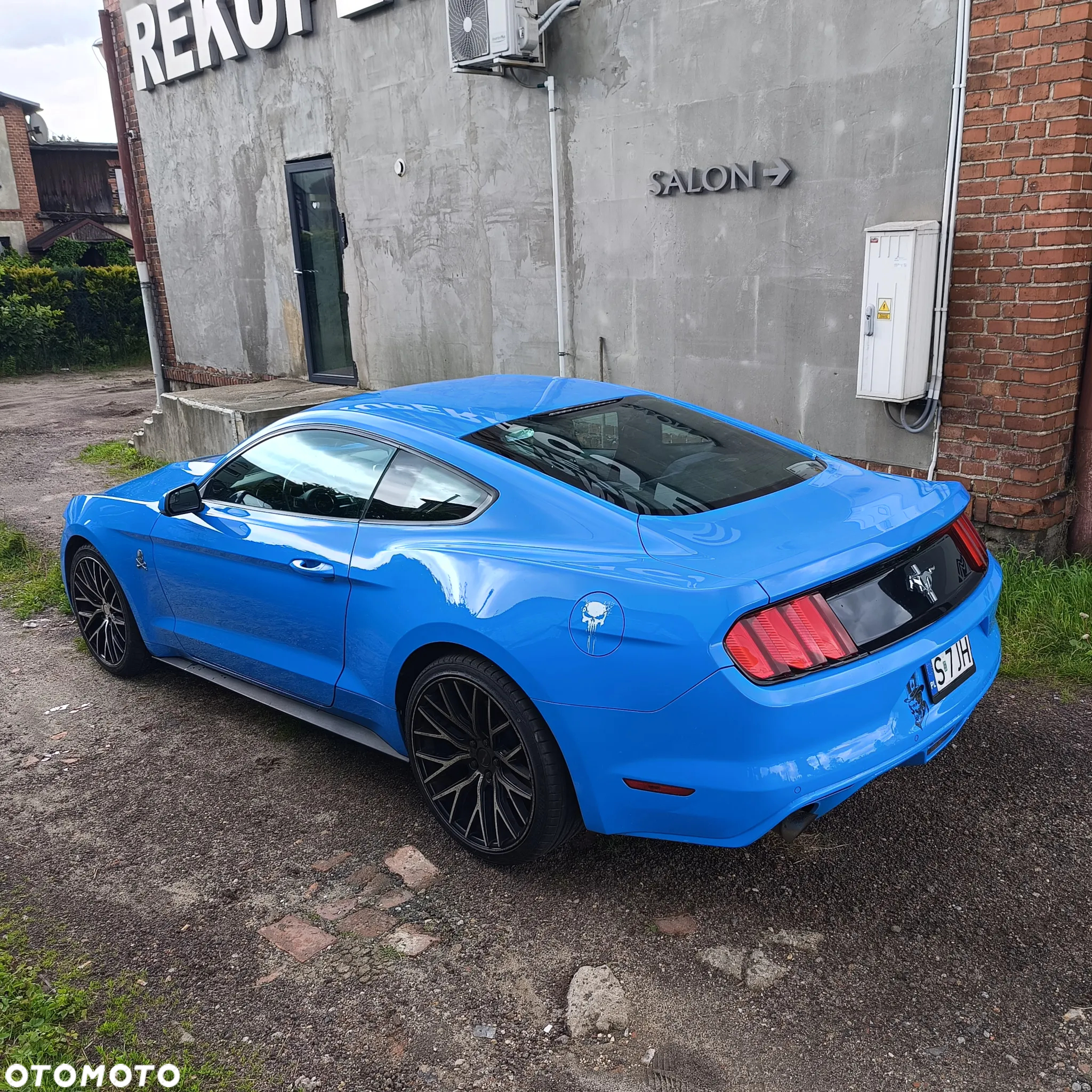 Ford Mustang - 4
