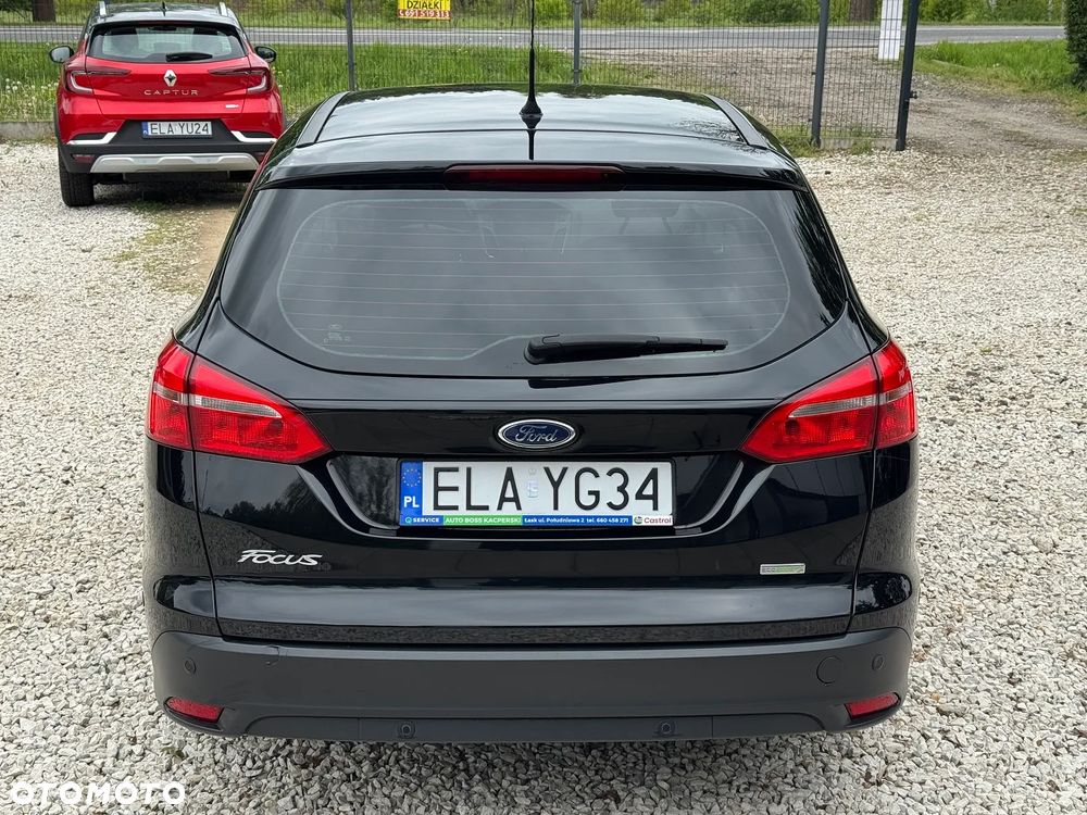 Ford Focus 1.0 EcoBoost Titanium - 12