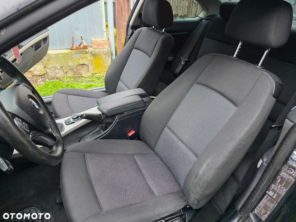 BMW Seria 3 320d xDrive - 13