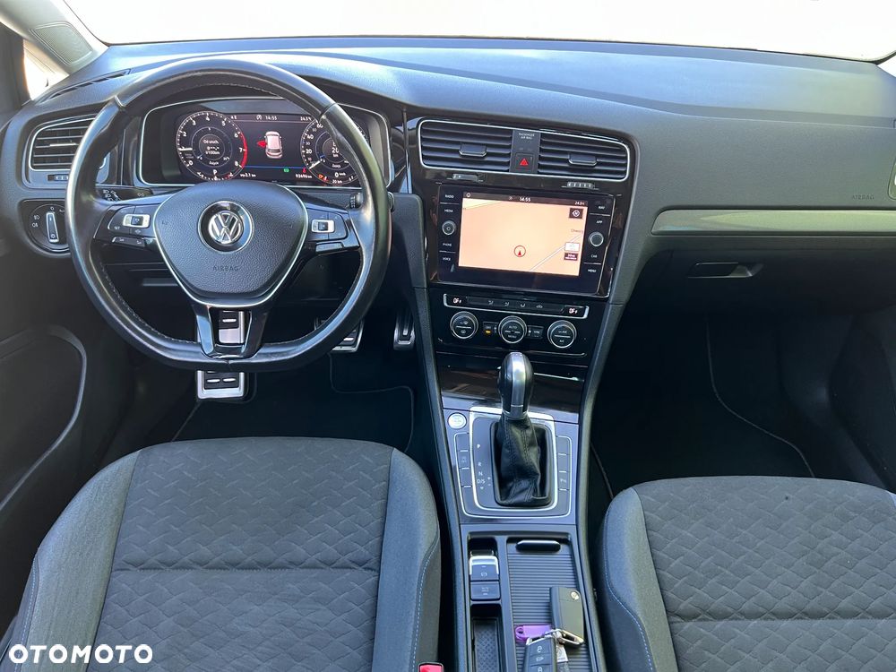 Volkswagen Golf - 9