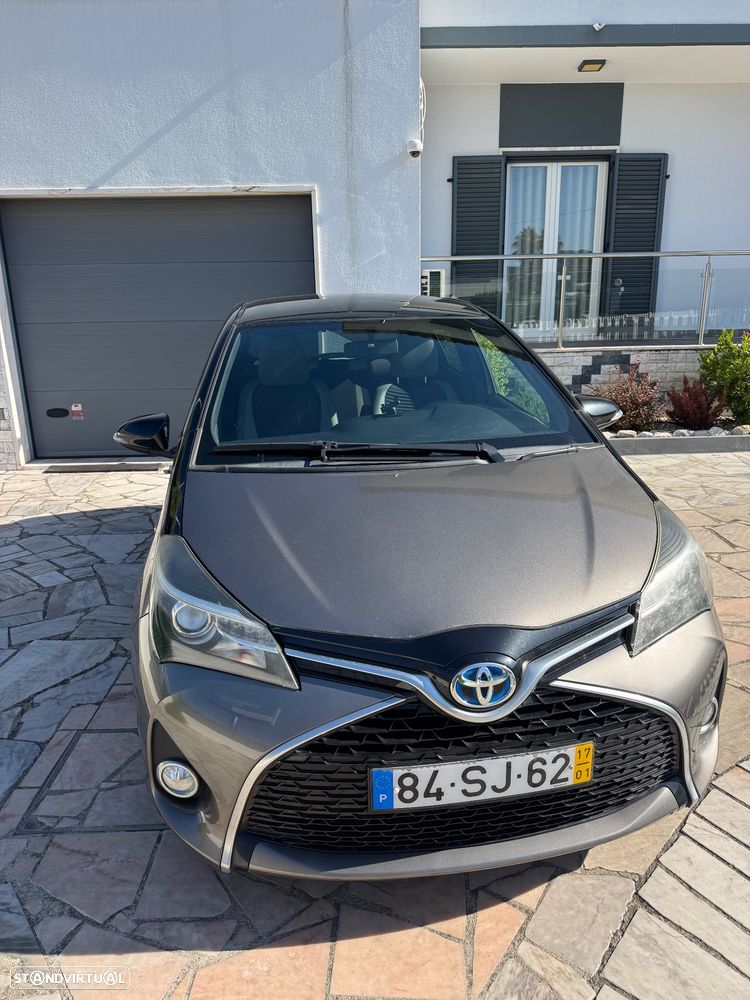 Toyota Yaris 1.5 HSD Square Collec.Grey - 1