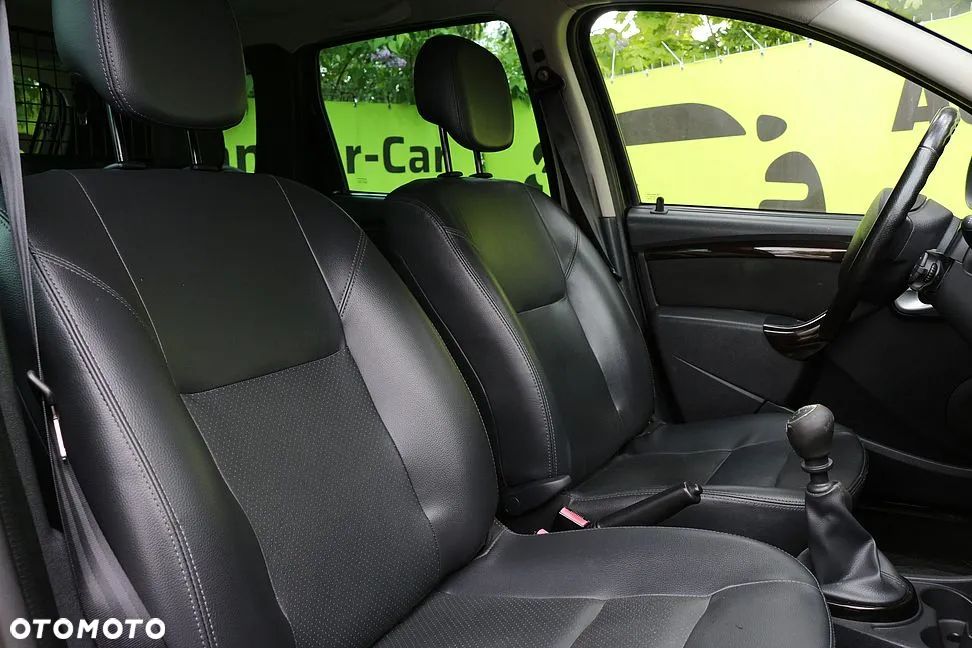 Dacia Duster 1.6 16V 4x4 Prestige - 14