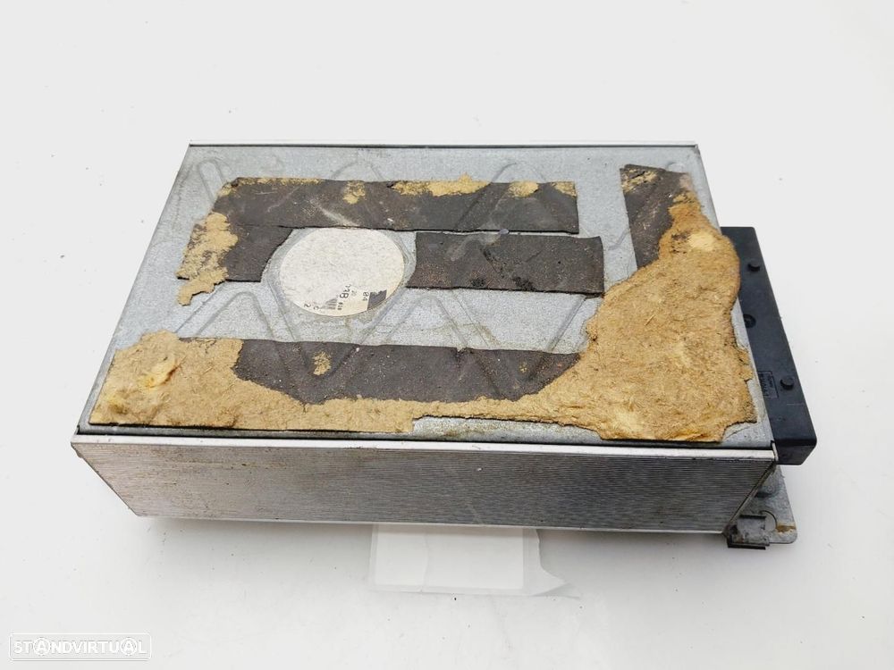 AMPLIFICADOR DE SOM AUDI Q7 - 1