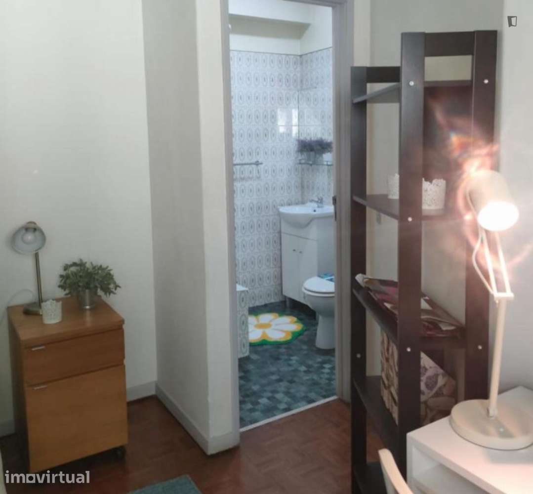 Quarto - localizado em São Sebastião Lisbon - Grande imagem: 2/12