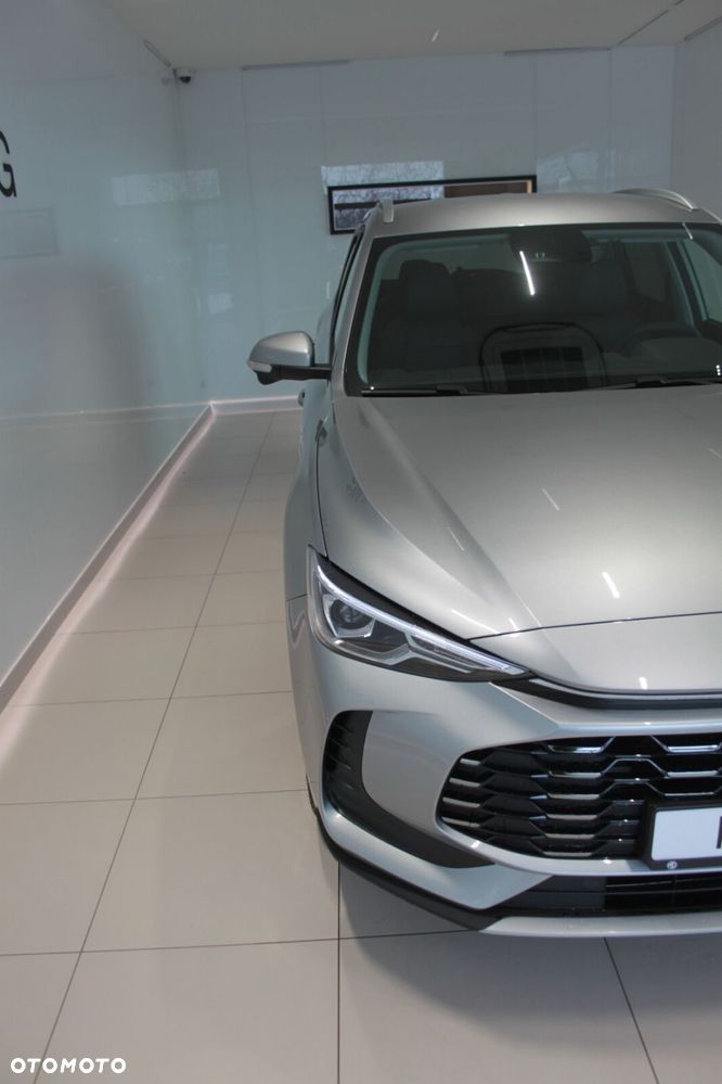 MG ZS Hybrid+ - 15