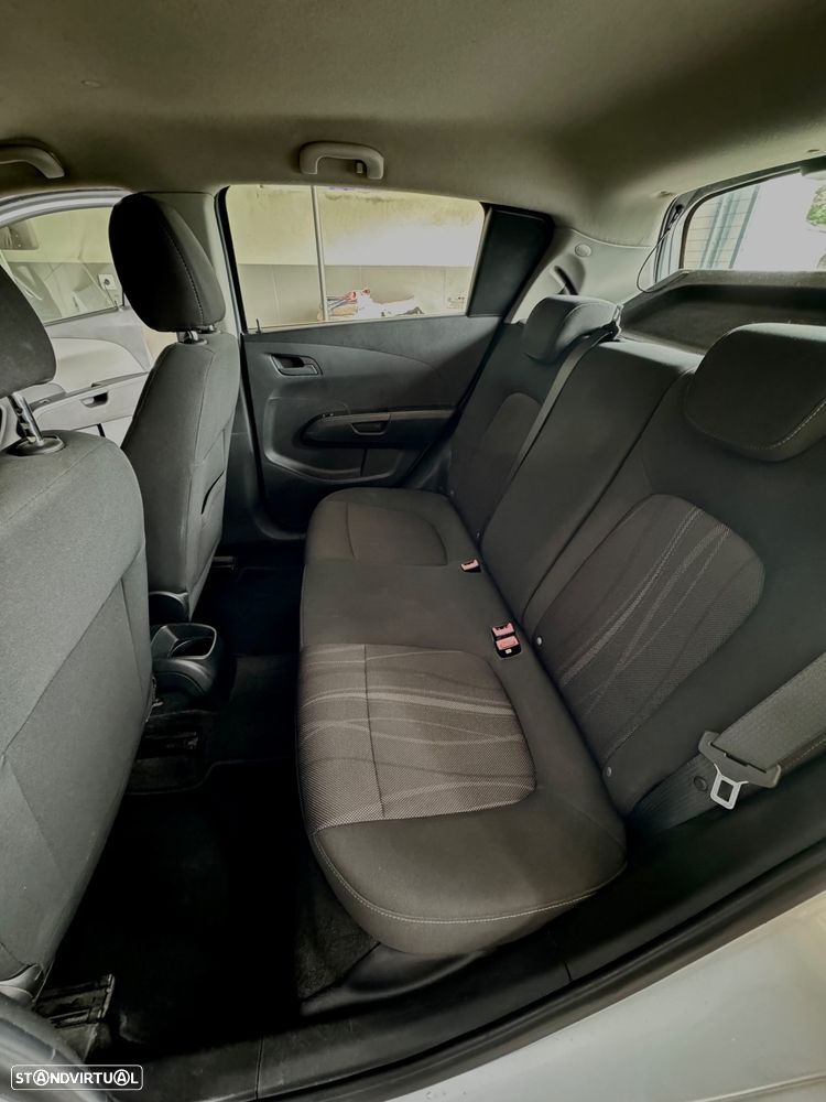 Chevrolet Aveo 1.2 LS - 12