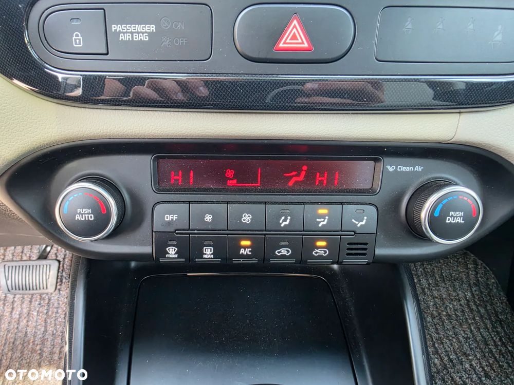 Kia Carens 2.0 GDI L - 24