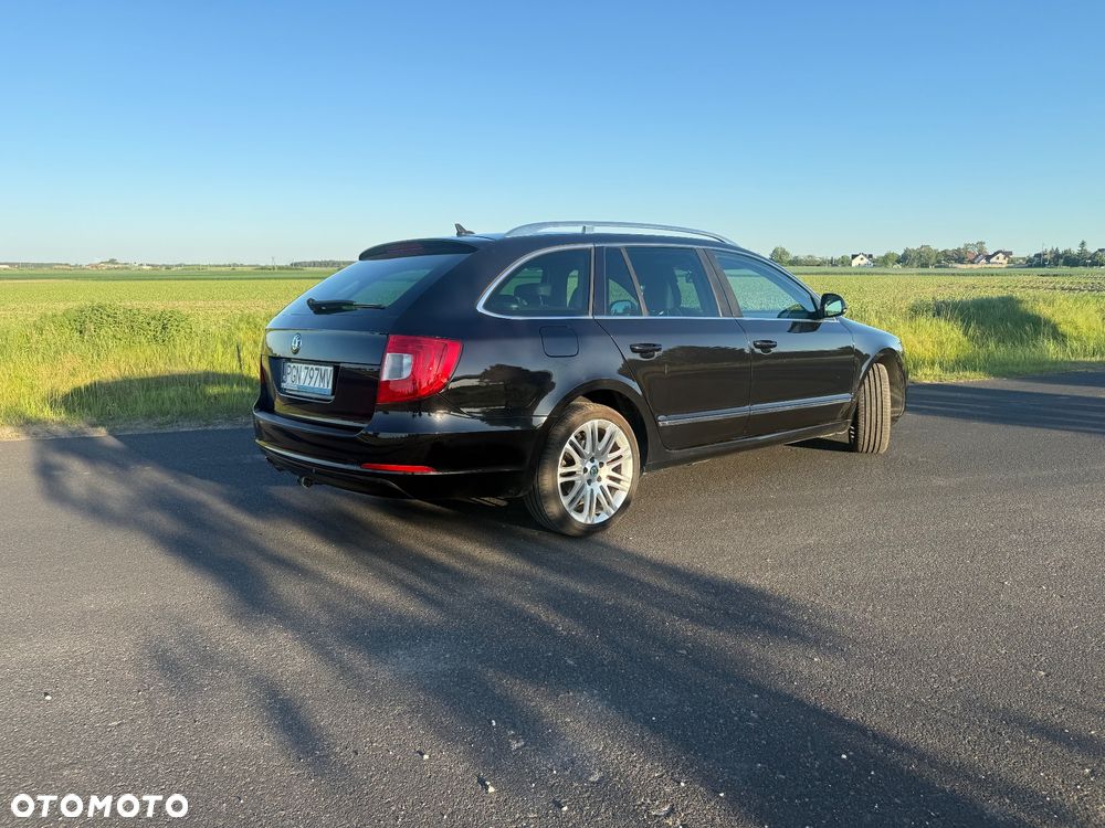 Skoda Superb 2.0 TDI DSG Exclusive - 4