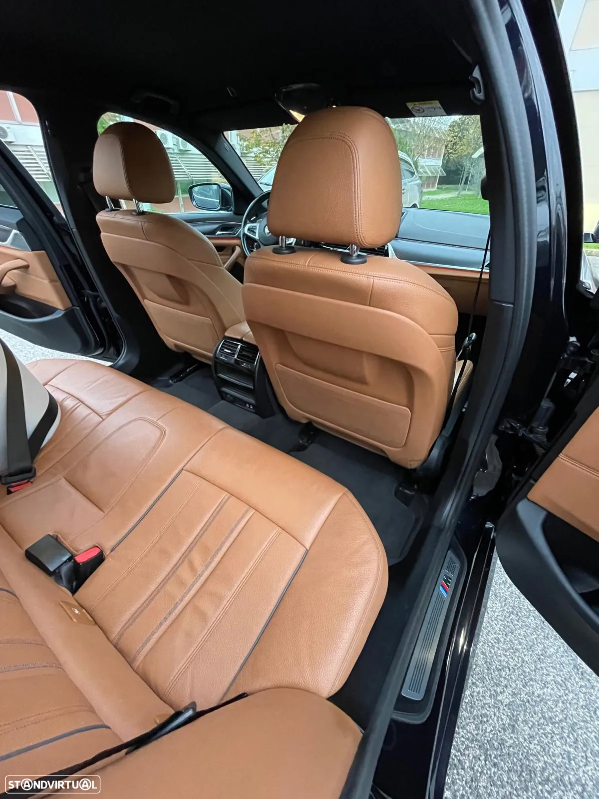 BMW 530 e Pack Desportivo M - 13