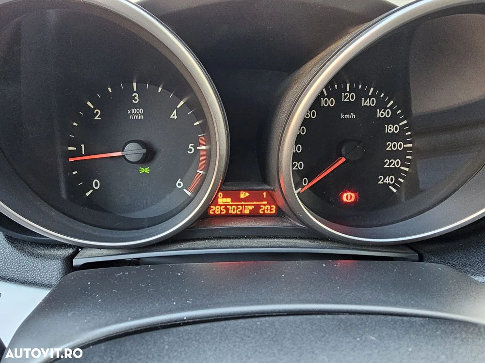 Mazda 3 1.6 MZ-CD DPF High-Line - 16