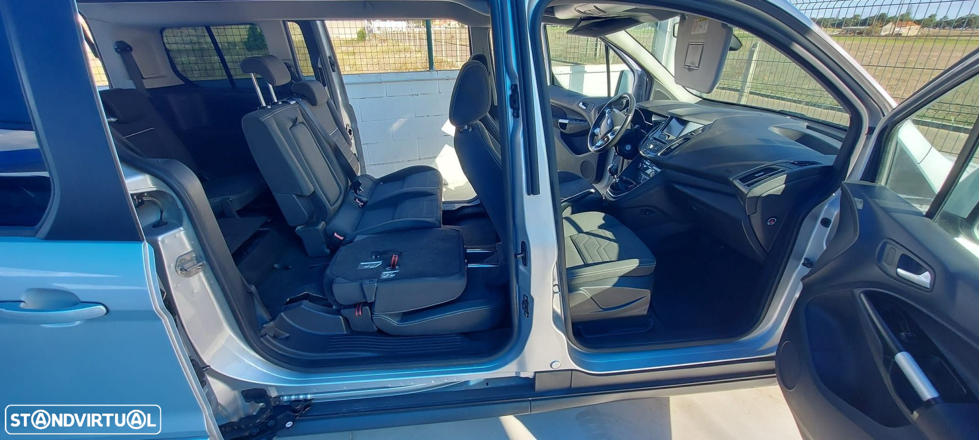 Ford Tourneo Connect Grand 1.5 TDCi S&S Trend - 15