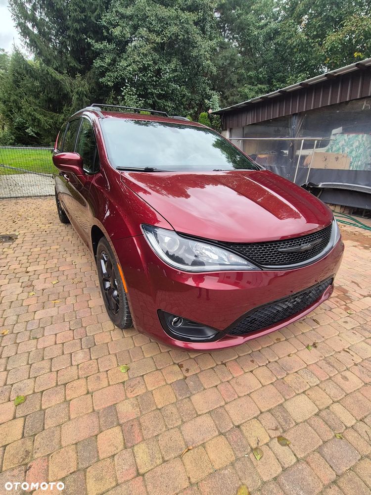 Chrysler Pacifica 2019 photo 2