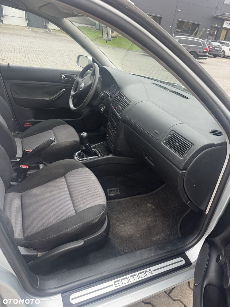 Volkswagen Golf 2001 photo 5