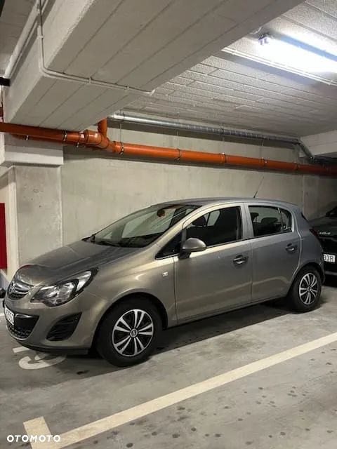 Opel Corsa 1.2 16V Edition / Active - 1