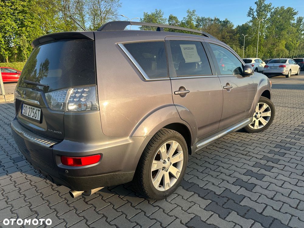 Mitsubishi Outlander 2.0 2WD CVT Invite - 4