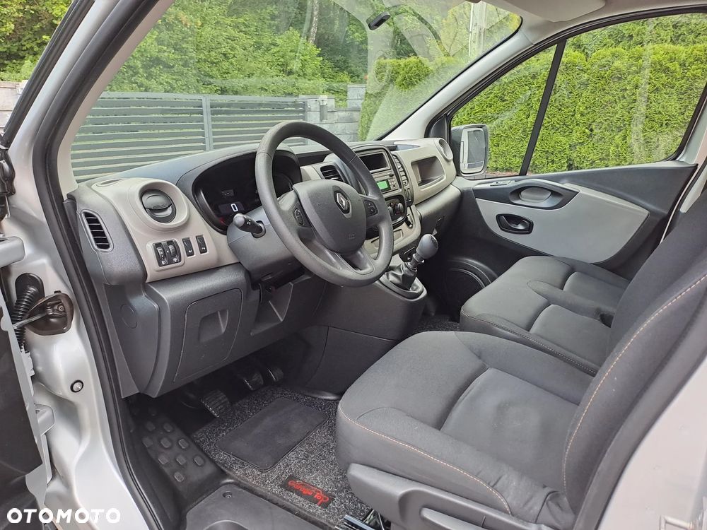 Renault Trafic - 23