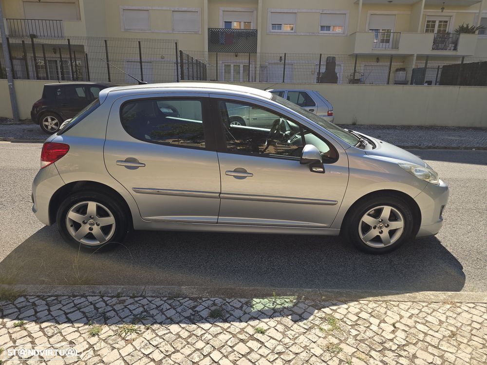 Peugeot 207 - 10