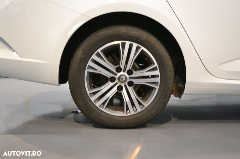 Renault Megane TCe 140 EDC GPF Intens - 8