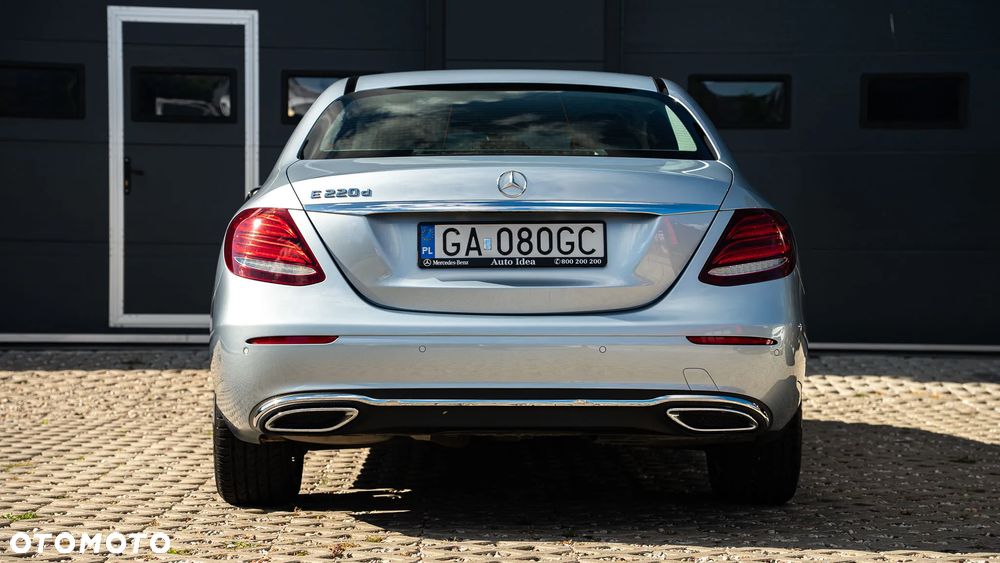 Mercedes-Benz Klasa E 220 d 9G-TRONIC - 4