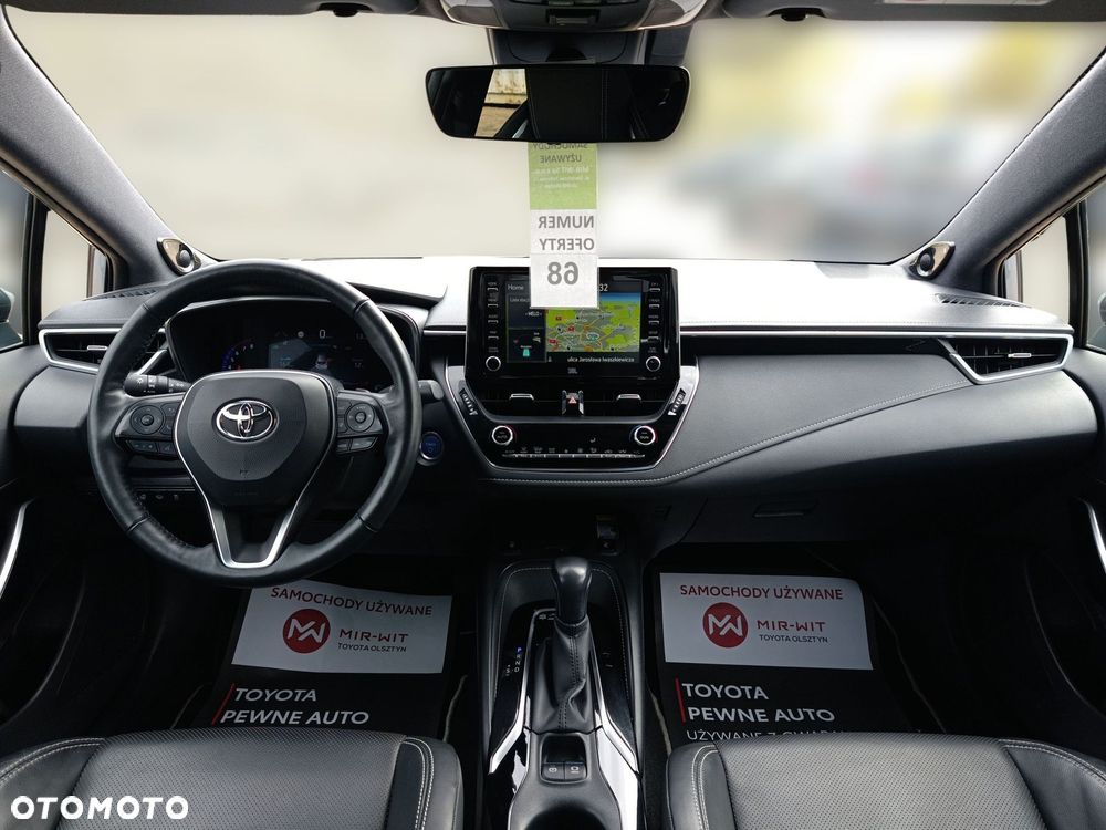 Toyota Corolla 2.0 Hybrid Executive - 12