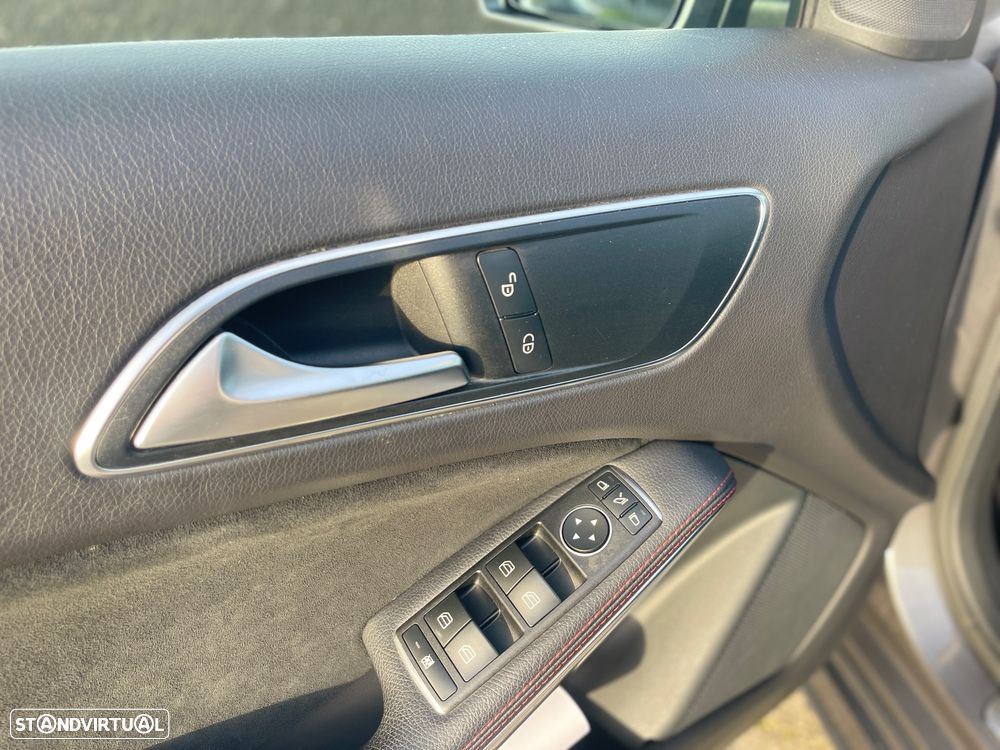 Mercedes-Benz A 180 d AMG Line - 10