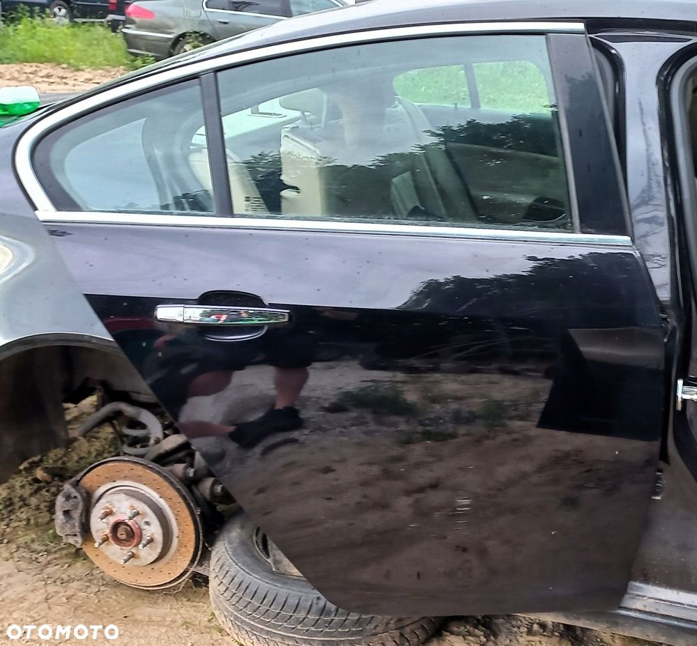 DRZWI TYLNE PRAWE OPEL INSIGNIA A Z20R