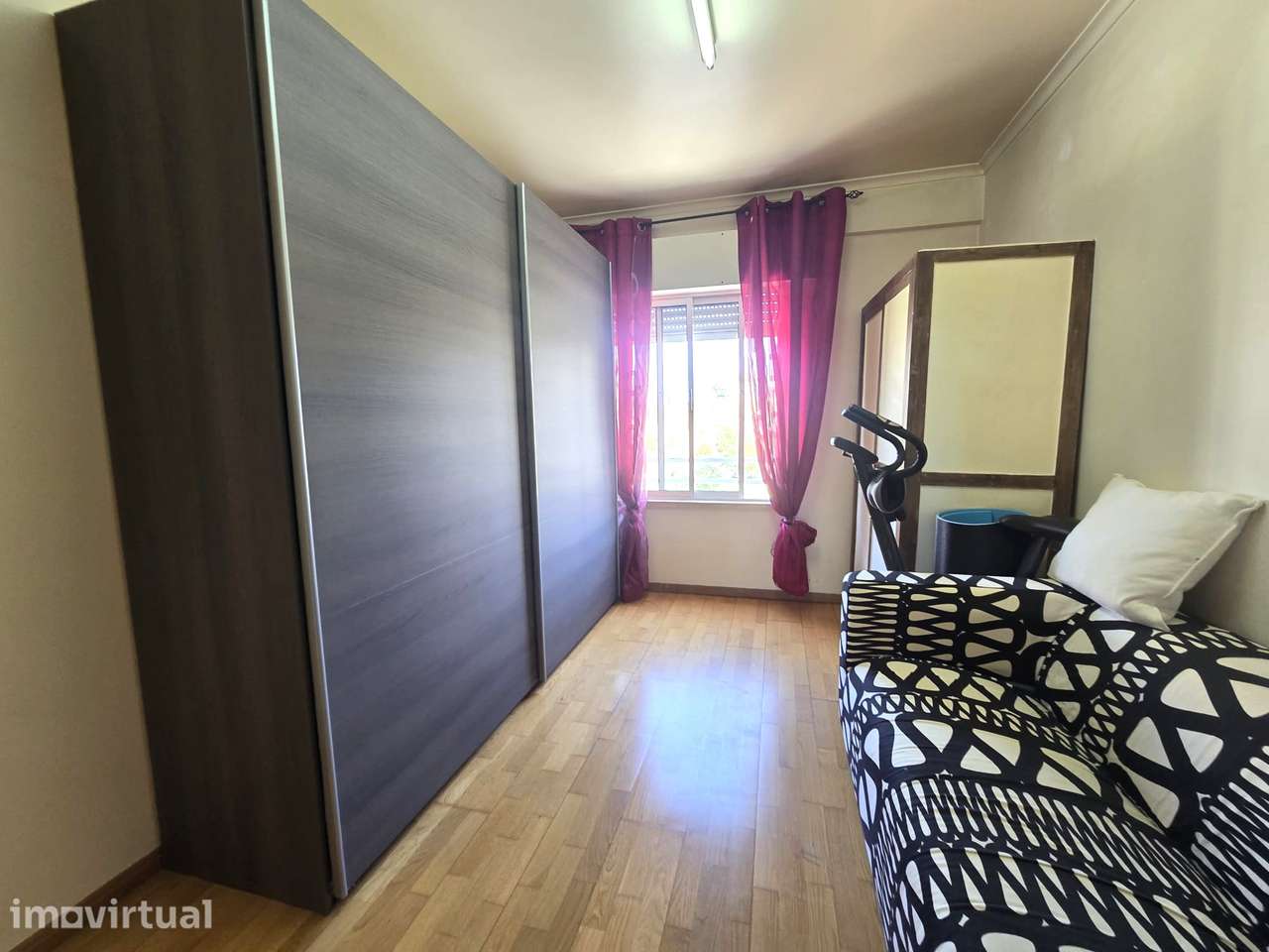 Apartamento T2 com Arrecadação em Sta Marta do Pinhal - Corroios - Grande imagem: 4/29