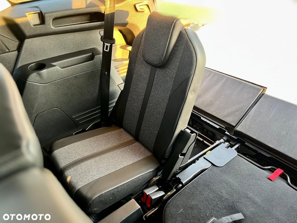 Peugeot 5008 1.6 THP Allure S&S EAT6 - 22