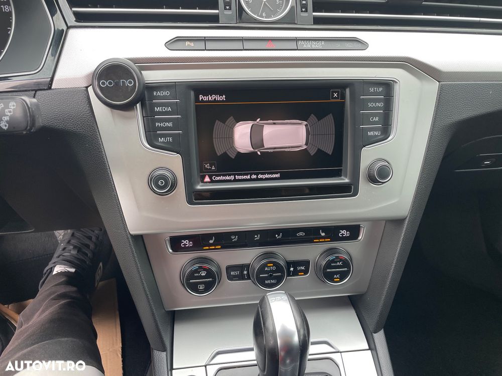 Volkswagen Passat - 8
