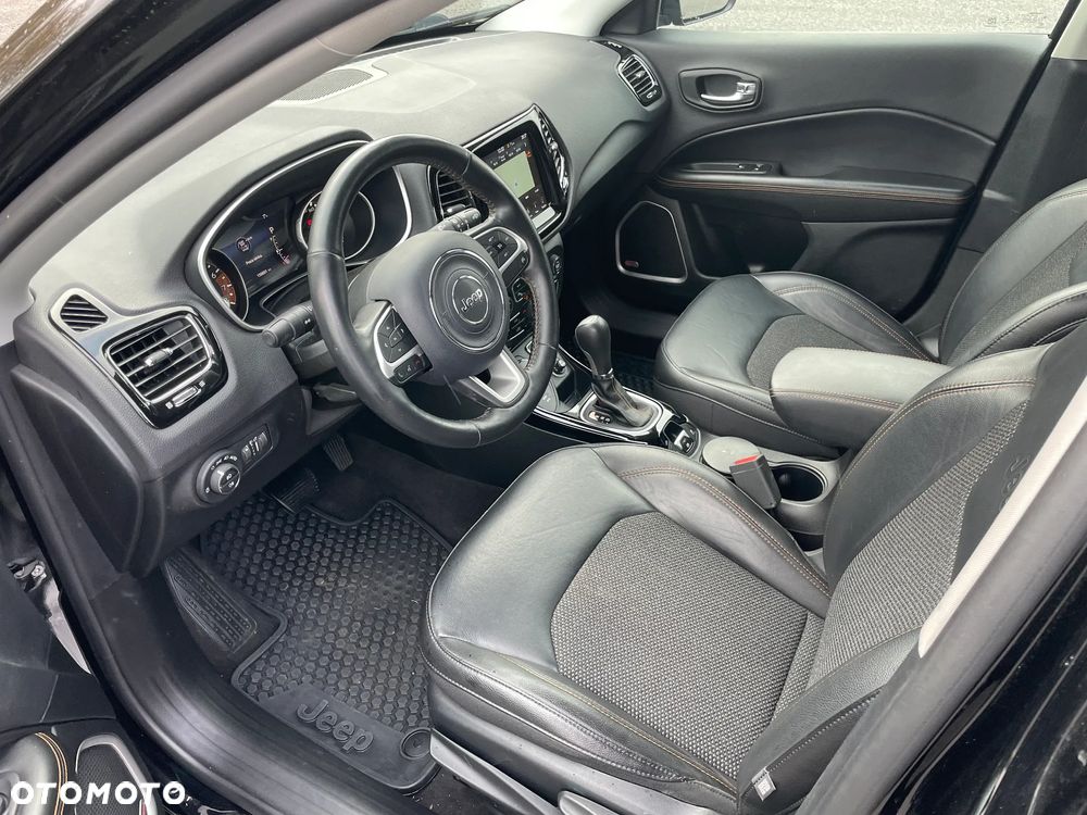 Jeep Compass 1.4 TMair Limited 4WD S&S - 27