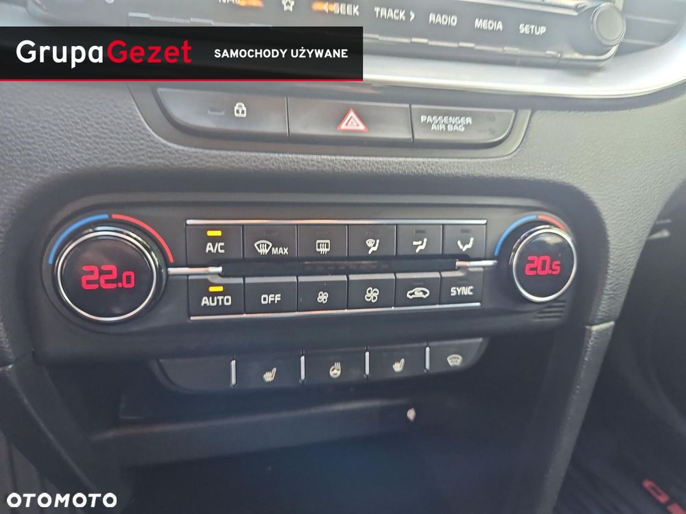 Kia Ceed 1.4 T-GDI L Business Line Plus - 26