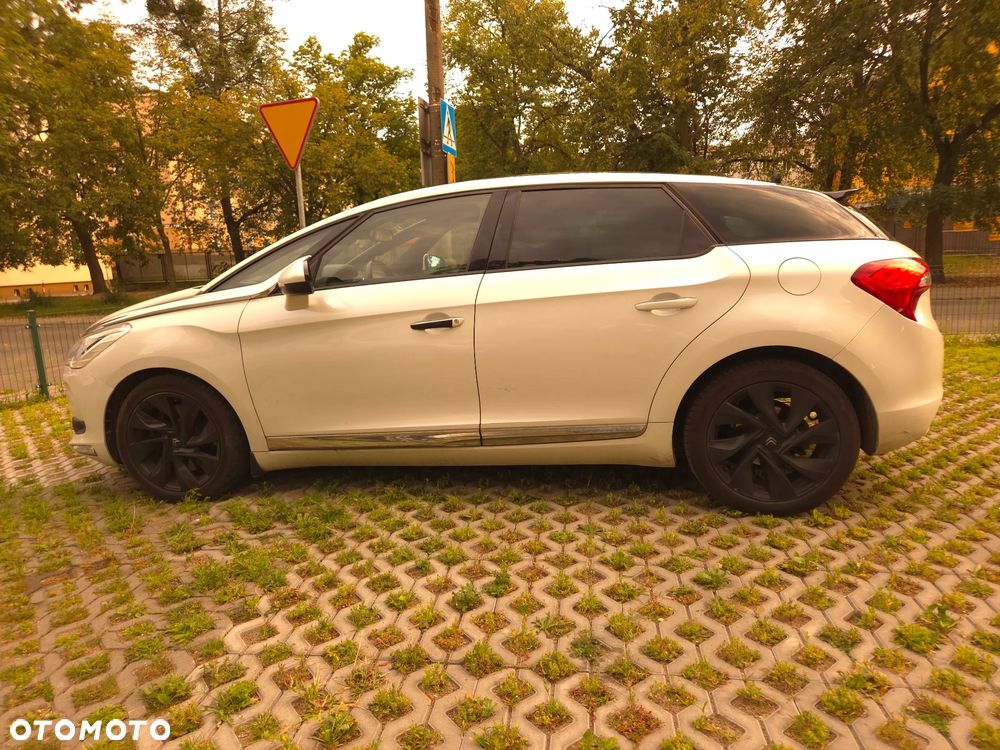 Citroën DS5 2.0 HDi SoChic - 3