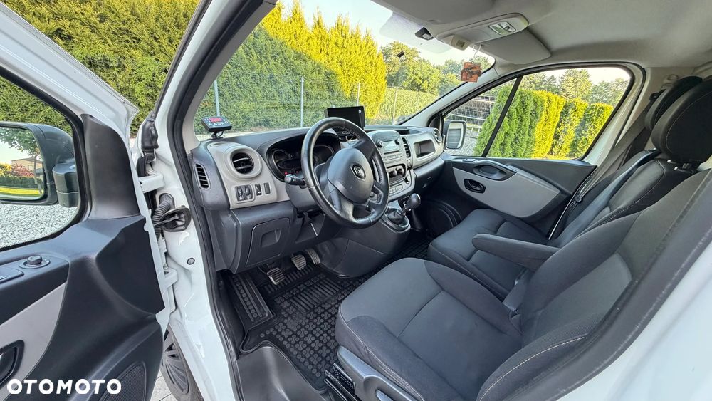 Renault Trafic - 10