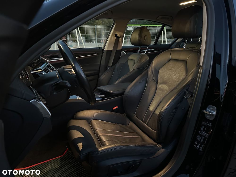 BMW Seria 5 520d xDrive Luxury Line - 18