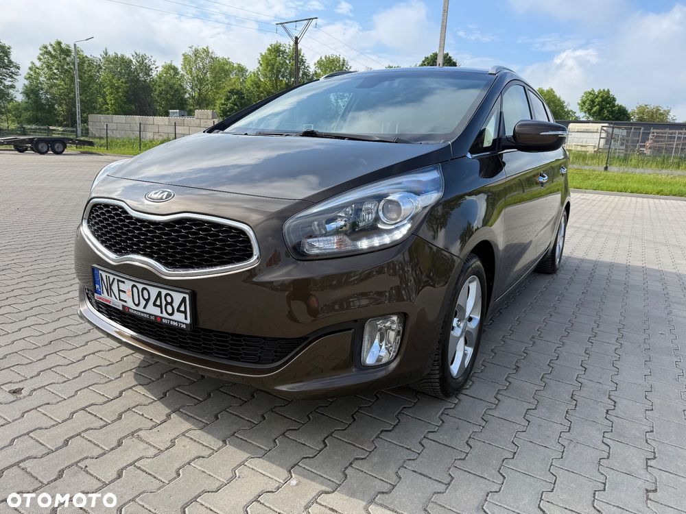 Kia Carens 1.6 GDI Dream-Team Edition - 2