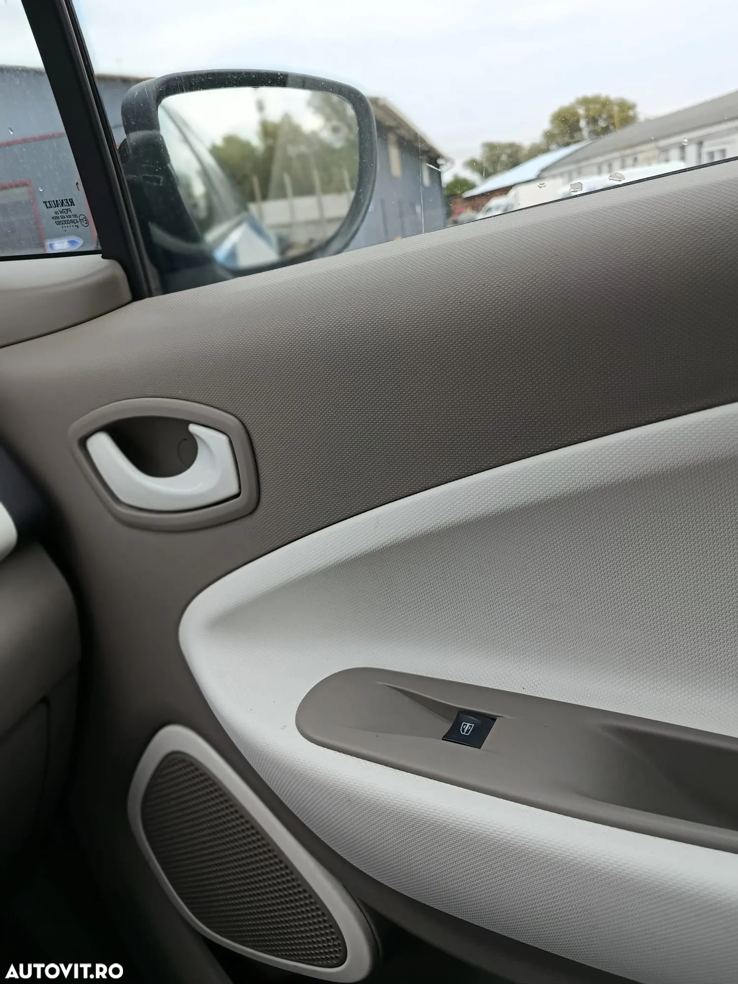 Renault ZOE - 13