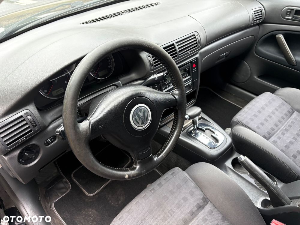 Volkswagen Passat - 20