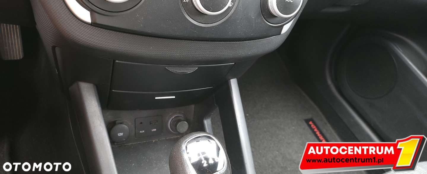 Kia Ceed - 16