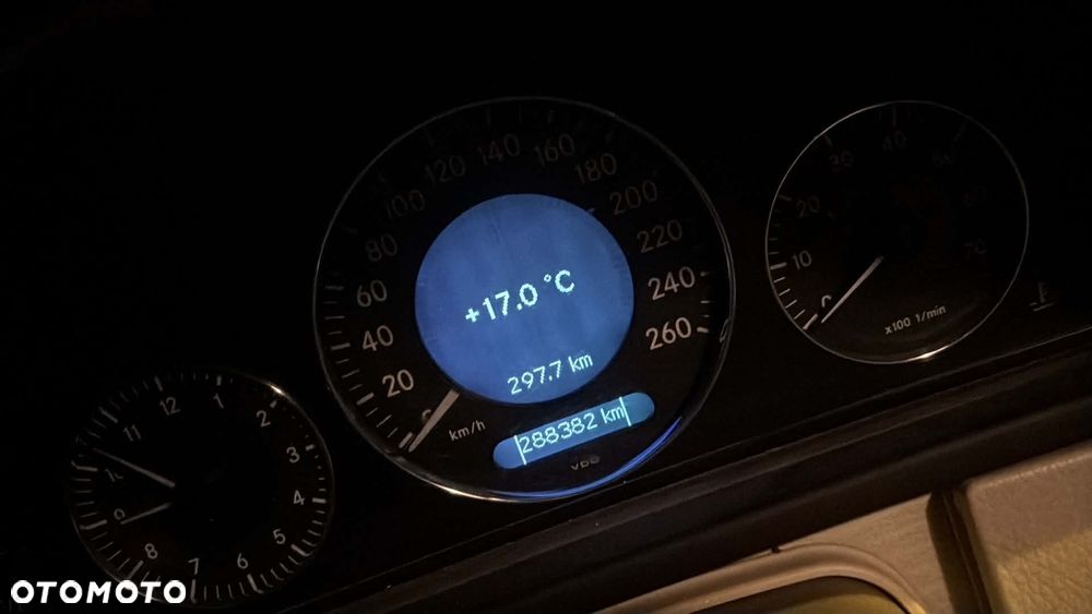 Mercedes-Benz CLK - 8