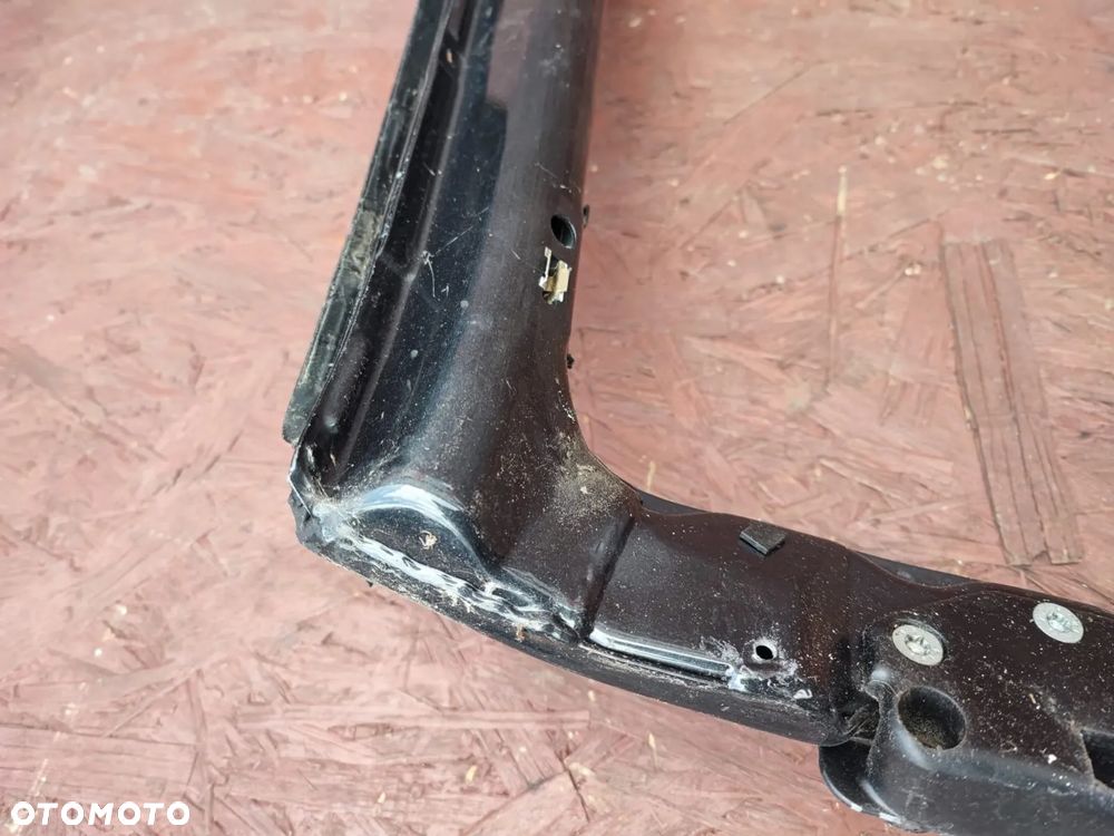 BMW E36 CABRIO ORYGINALNA RAMKA SZYBY PRZÓD / SŁUPKI "A" + ZAMKI DACHU PÓŁ-AUTOMAT. O NR: 1 977 607 OEM.  W BARDZO DOBRYM STANIE, BEZ RDZY - 20