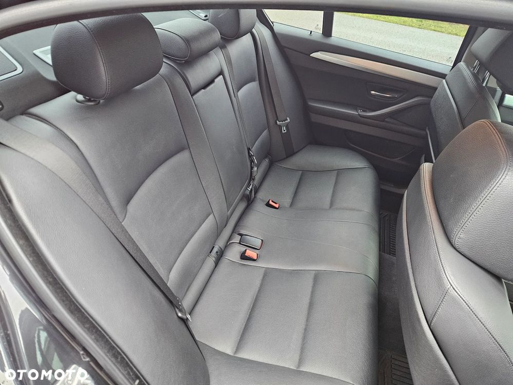 BMW Seria 5 535i - 11