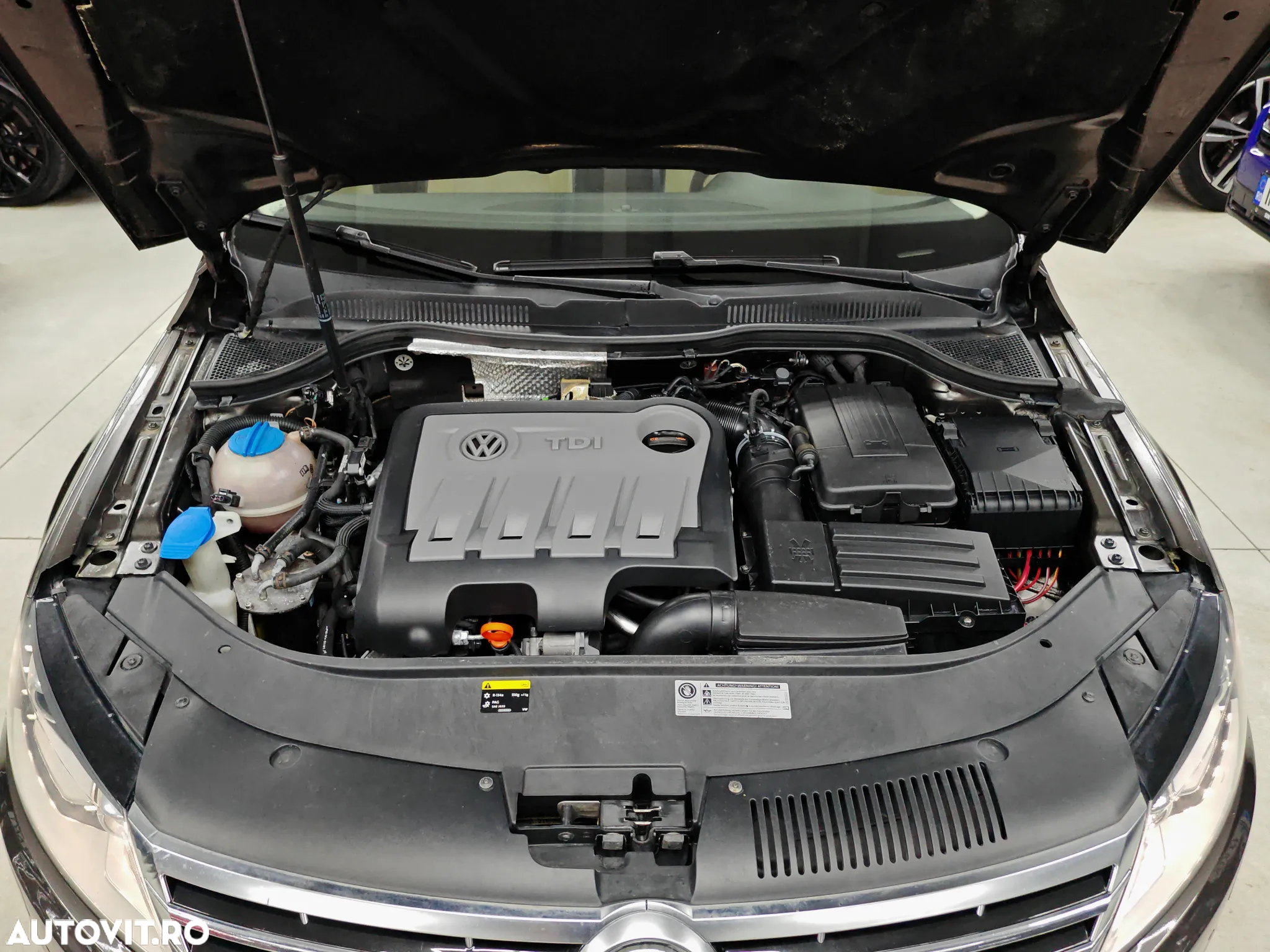 Volkswagen Passat CC 2.0 TDI DSG Blue TDI - 38