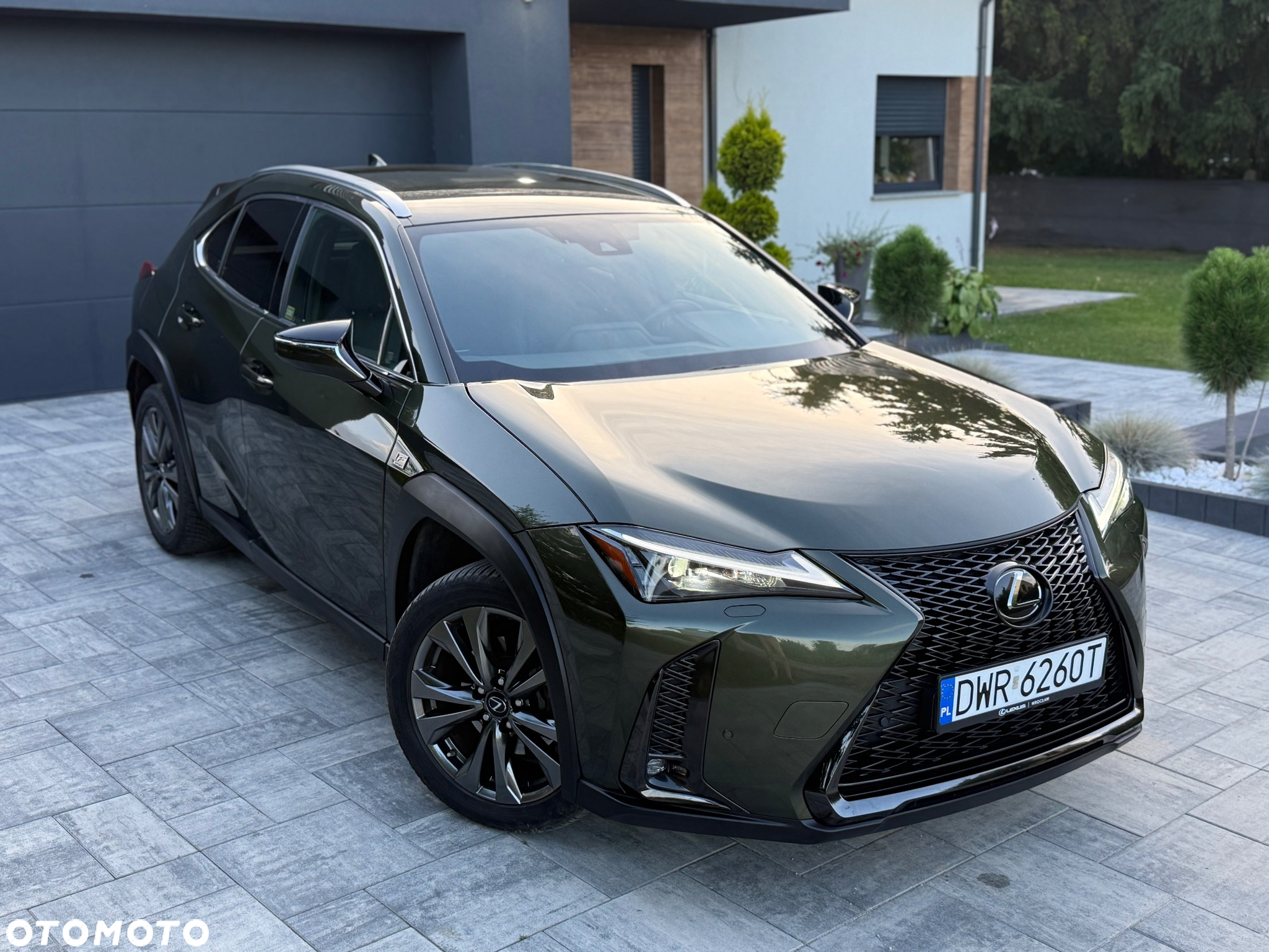 Lexus UX - 8