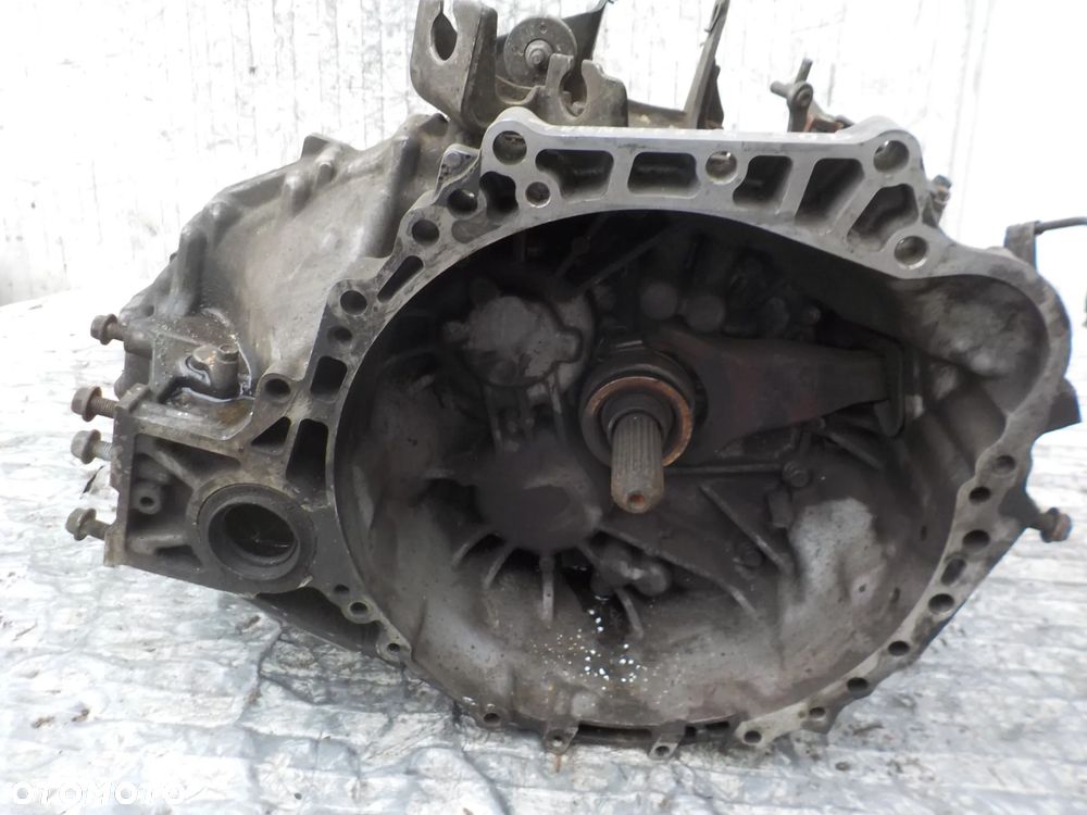 TOYOTA VERSO 2.0 D4D SKRZYNIA BIEGÓW - 2